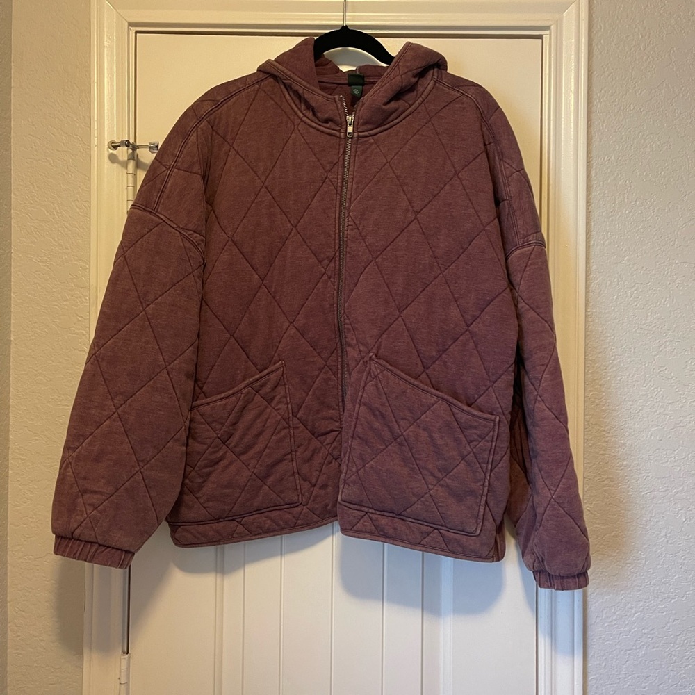 QUILTED ZIP UP HOODIE